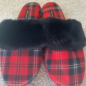 NEW w/Tag Victoria’s Secret Signature Satin Slippers Plaid Red